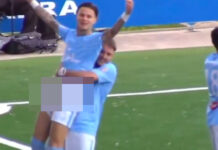 Video de un futbolista agarrándole el paquete a su compañero se viraliza futbolista